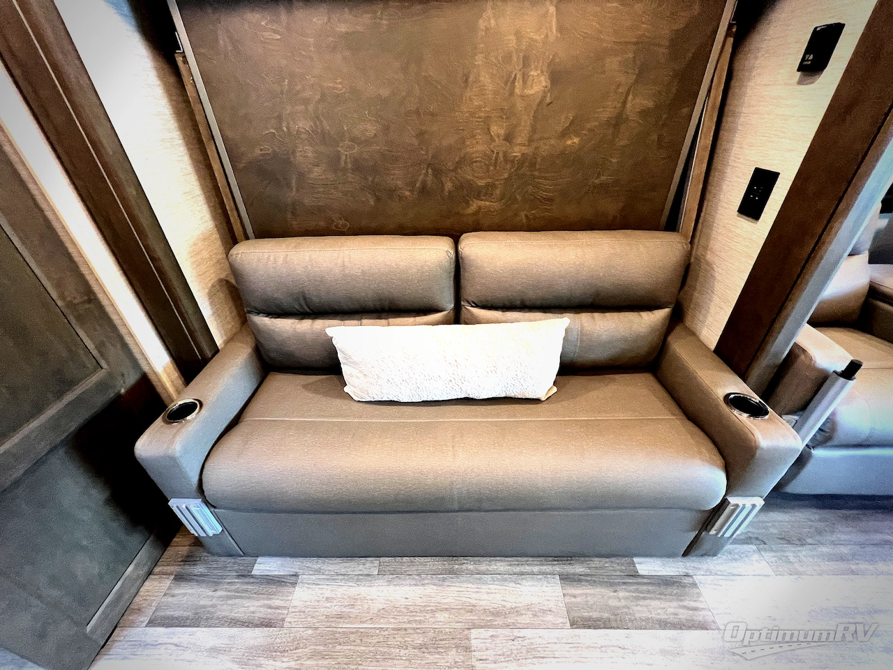 2023 Tiffin Wayfarer 25RW Photo 12