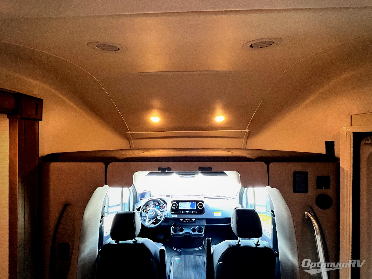 2023 Tiffin Wayfarer 25RW Photo 6