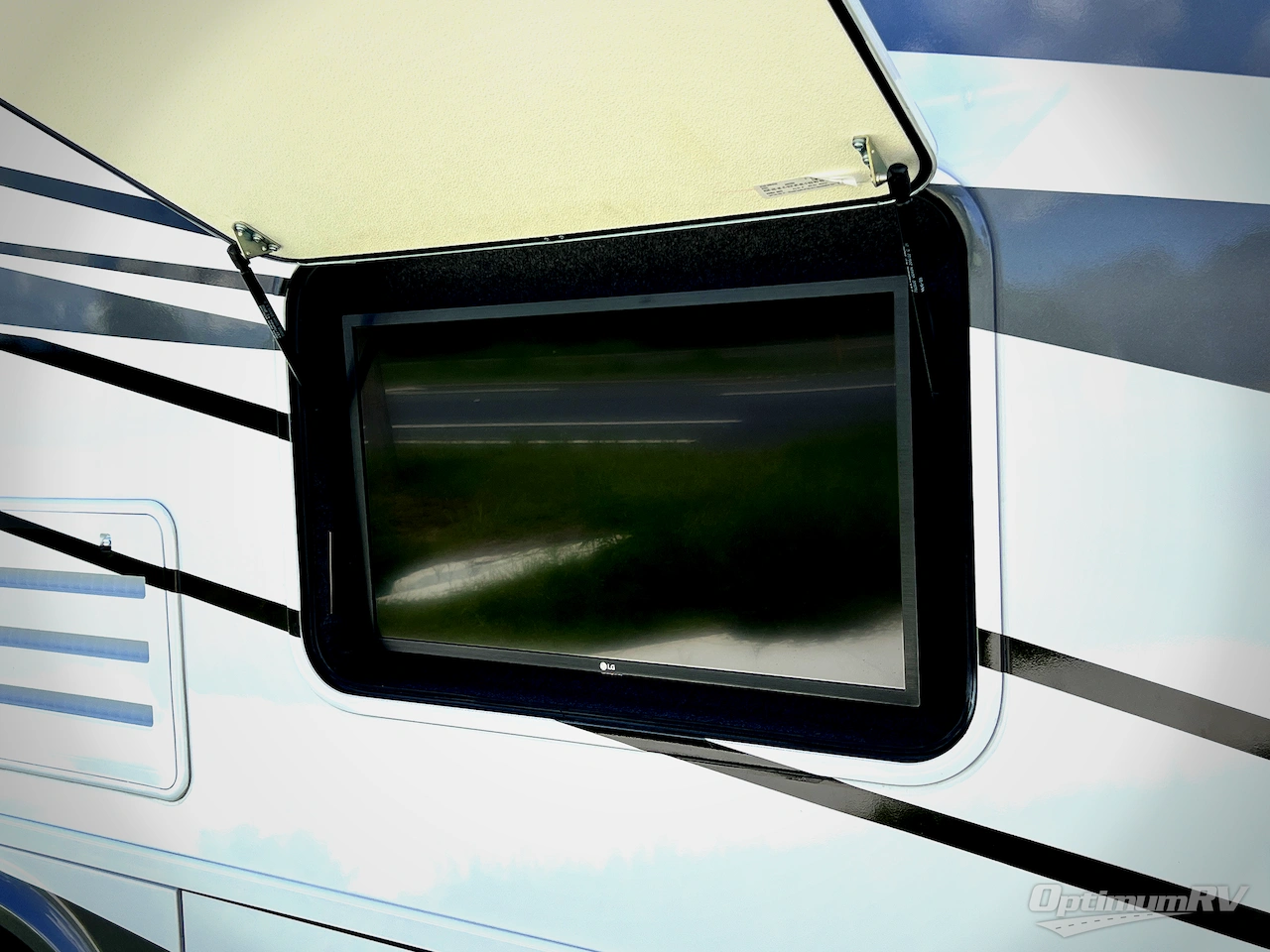 2023 Tiffin Wayfarer 25RW Photo 25