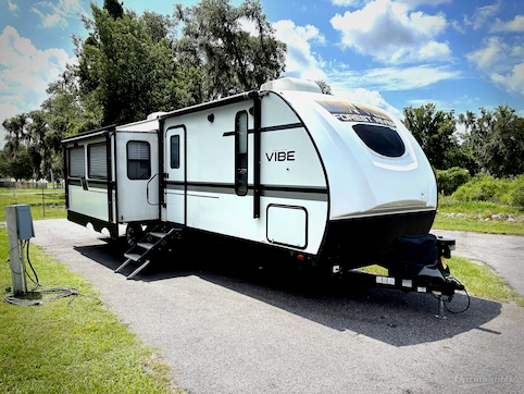 Used 2020 Forest River RV Vibe 28RL Featured Photo