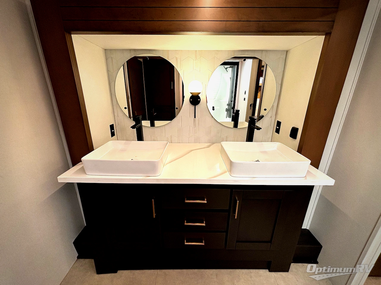 2025 Heartland Bighorn 391MFB Photo 11