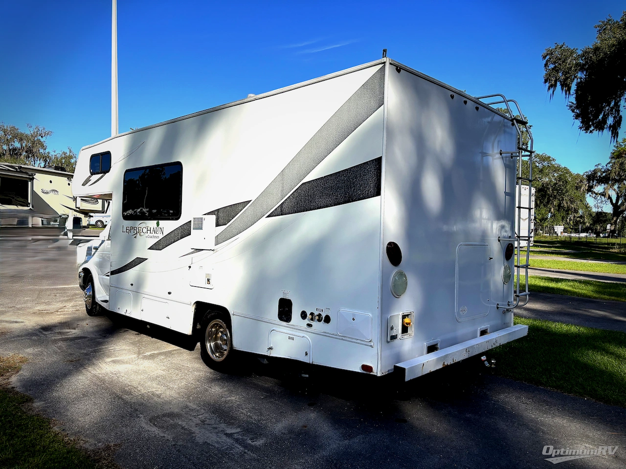 2013 Coachmen Leprechaun 210QB Ford 350 Photo 3