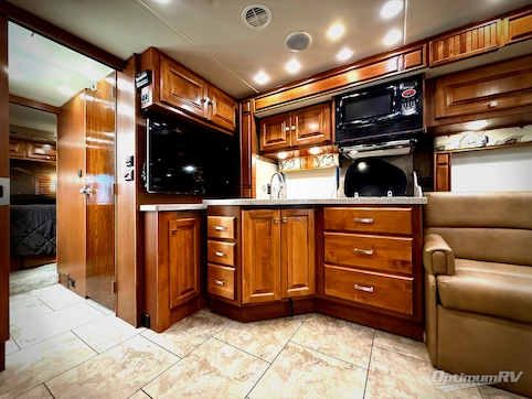 2014 Tiffin Allegro Breeze 32 BR RV Photo 3