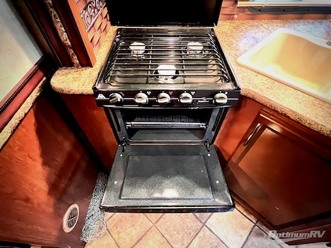 2013 Thor Four Winds 28Z RV Photo 3