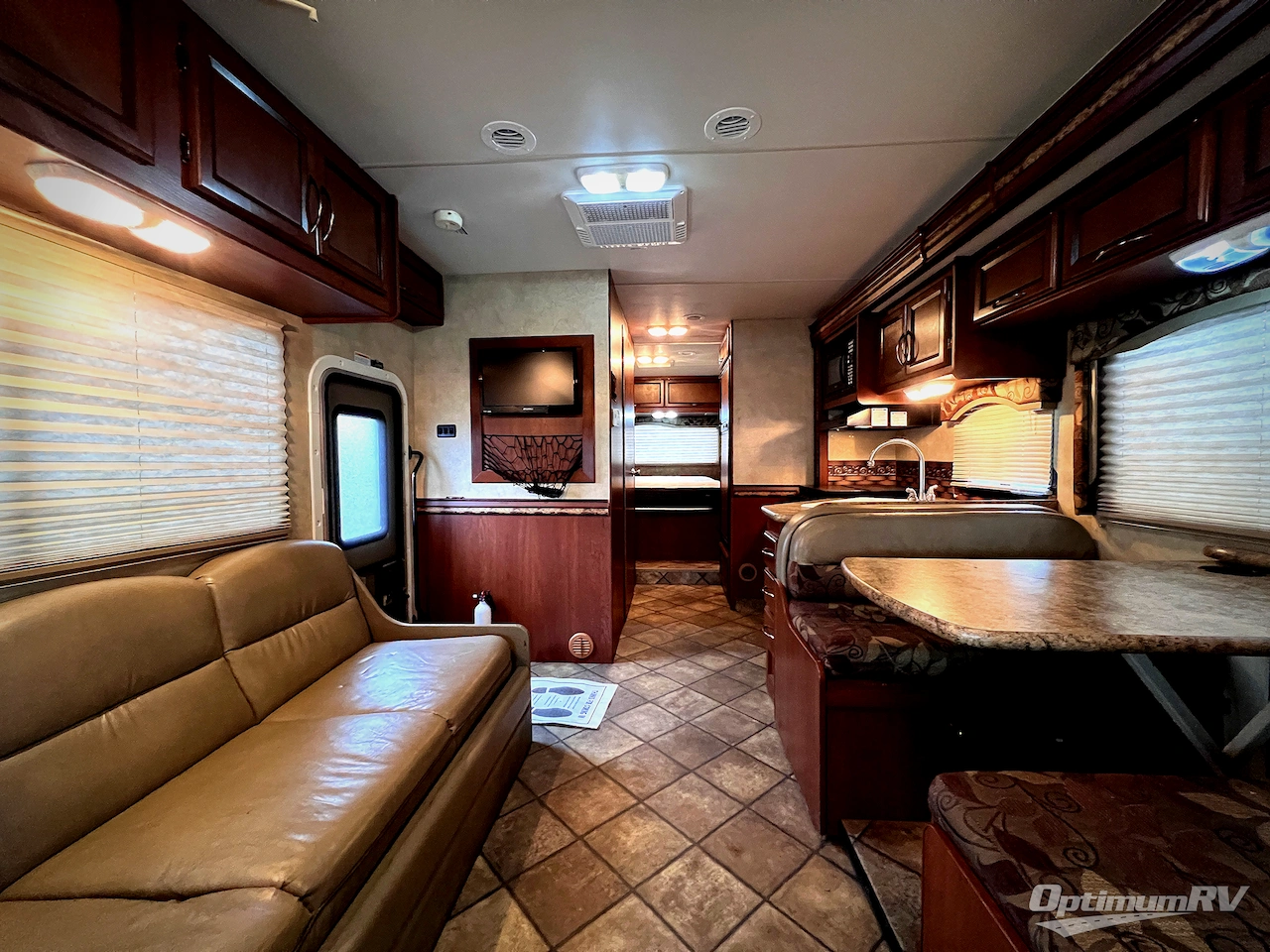 2013 Thor Four Winds 28Z Photo 9