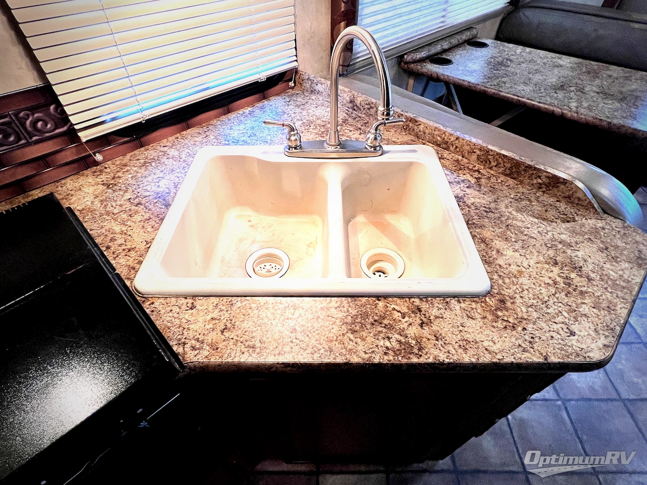 2013 Thor Four Winds 28Z Photo 23