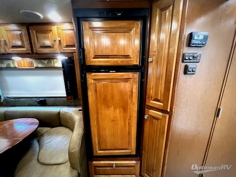 2014 Tiffin Allegro Breeze 28 BR RV Photo 3