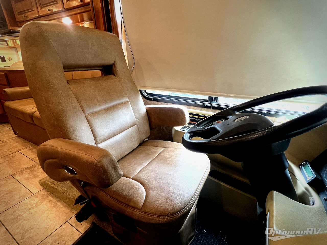 2014 Tiffin Allegro Breeze 28 BR Photo 10