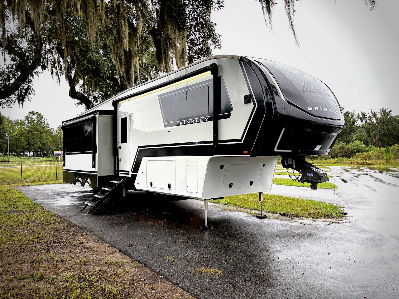2025 Brinkley Model Z 3400 Photo 1
