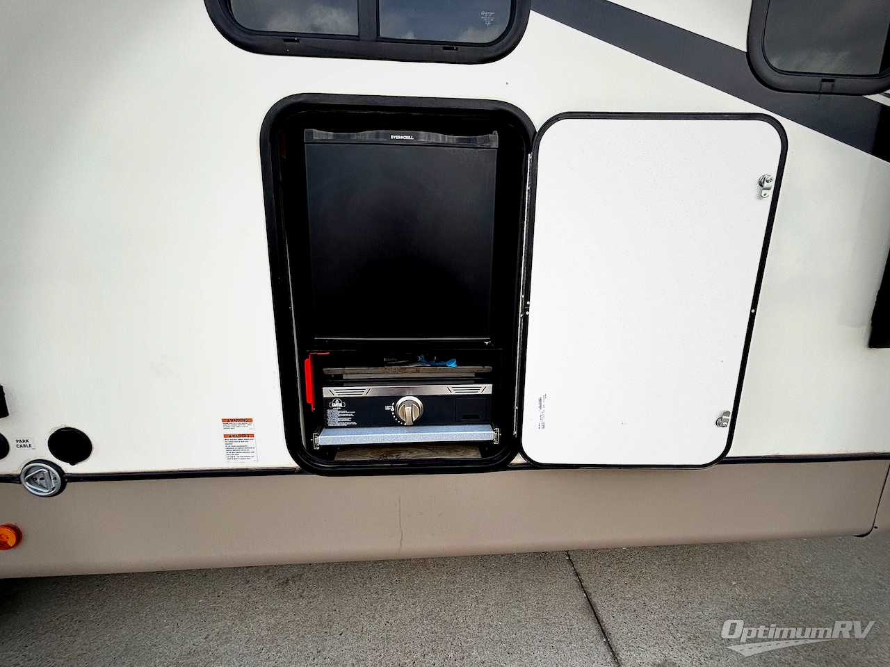 2024 Forest River Wildwood Heritage Glen Hyper-Lyte 25RBHL Photo 17