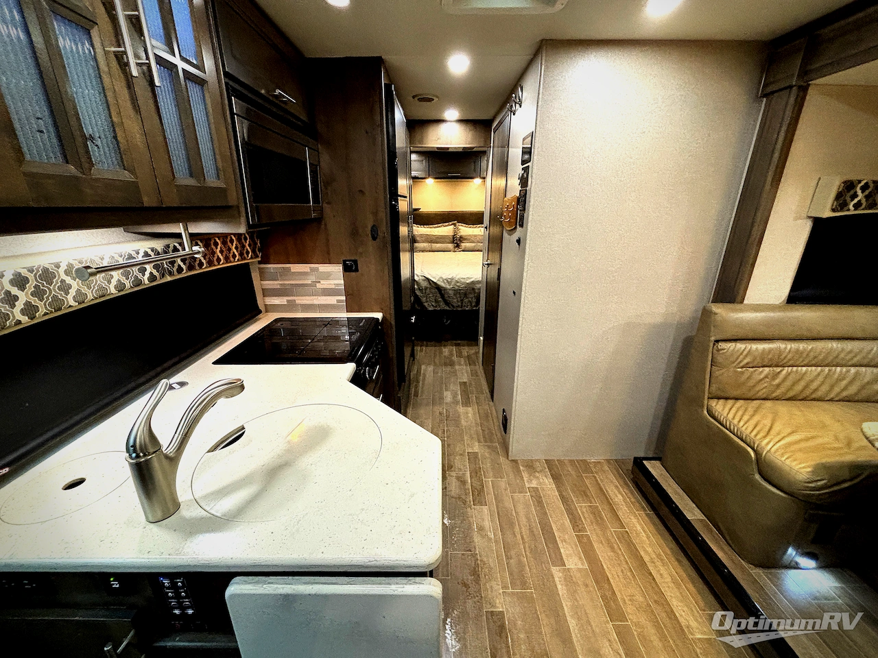 2020 Dynamax Isata 5 36DS Photo 4