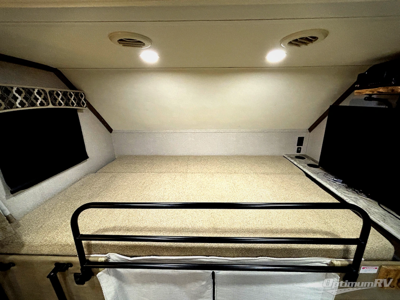 2020 Dynamax Isata 5 36DS Photo 11