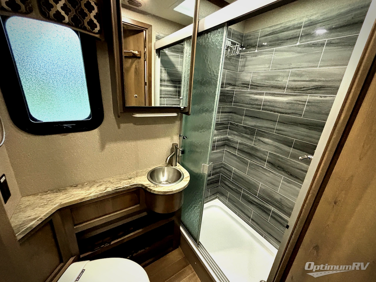 2020 Dynamax Isata 5 36DS Photo 16
