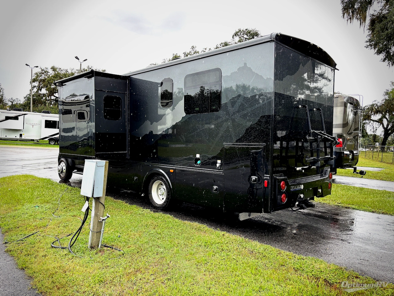 2020 Dynamax Isata 5 36DS Photo 3