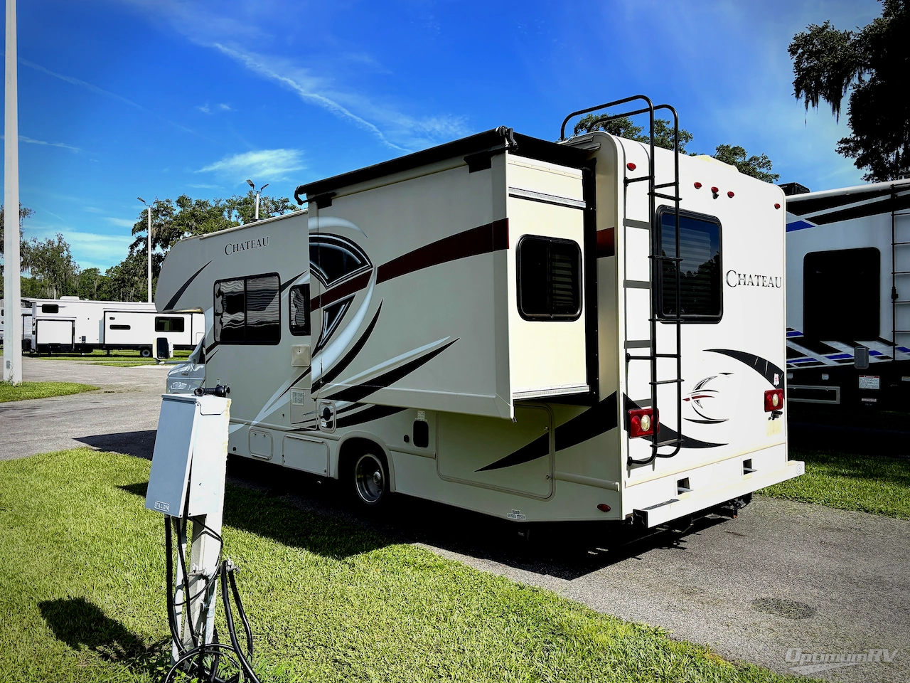2018 Thor Chateau 26B Photo 3