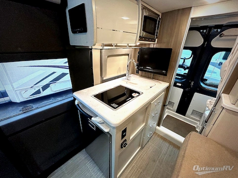 2023 Thor Rize 18M RV Photo 4