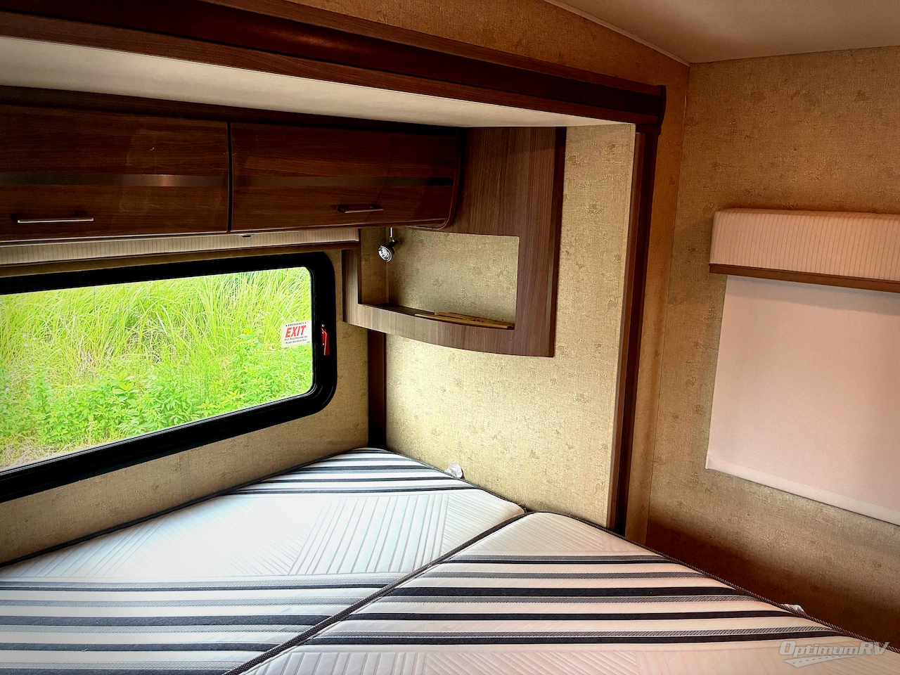 2014 Itasca Navion IQ 24G Photo 15
