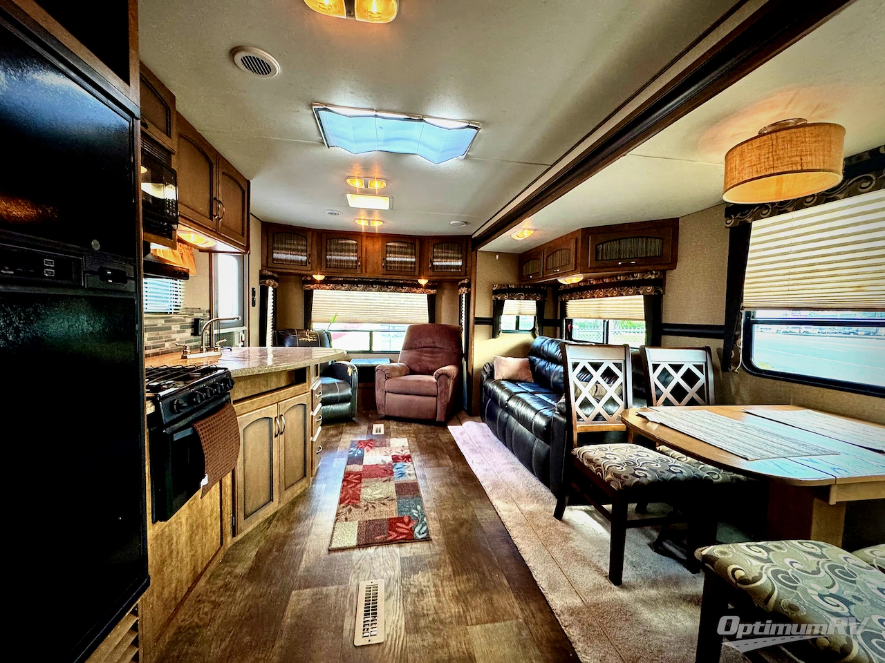 2015 CrossRoads Zinger ZT27RL Photo 4