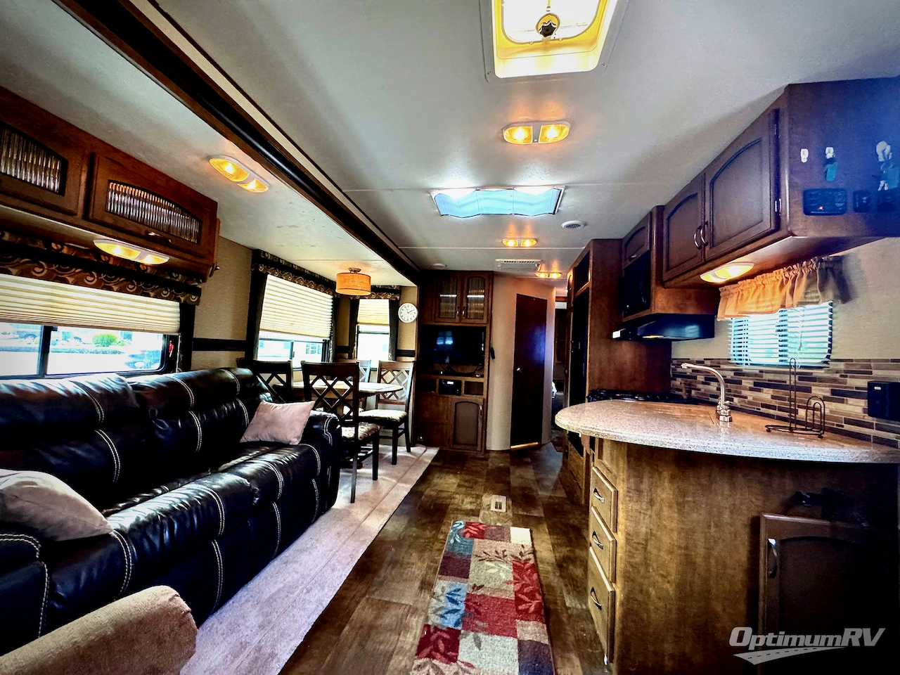 2015 CrossRoads Zinger ZT27RL Photo 5