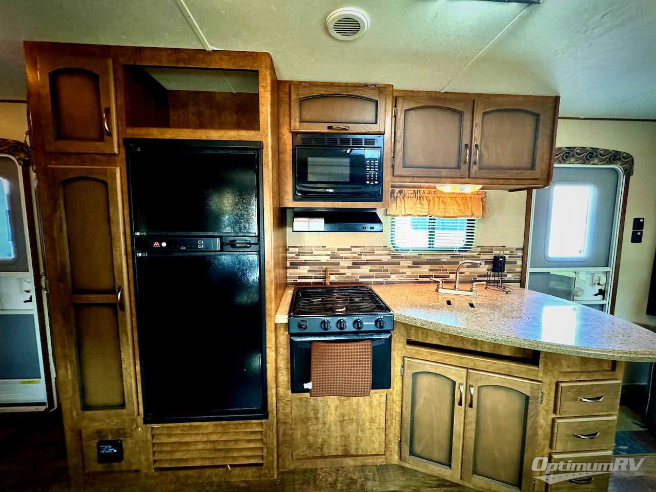 2015 CrossRoads Zinger ZT27RL Photo 6