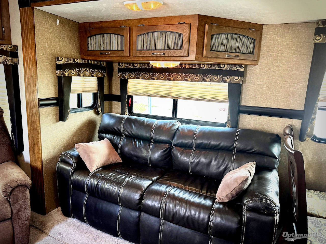 2015 CrossRoads Zinger ZT27RL Photo 8