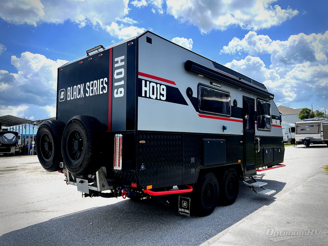 2024 Black Series Camper Black Series Camper HQ19 Photo 3