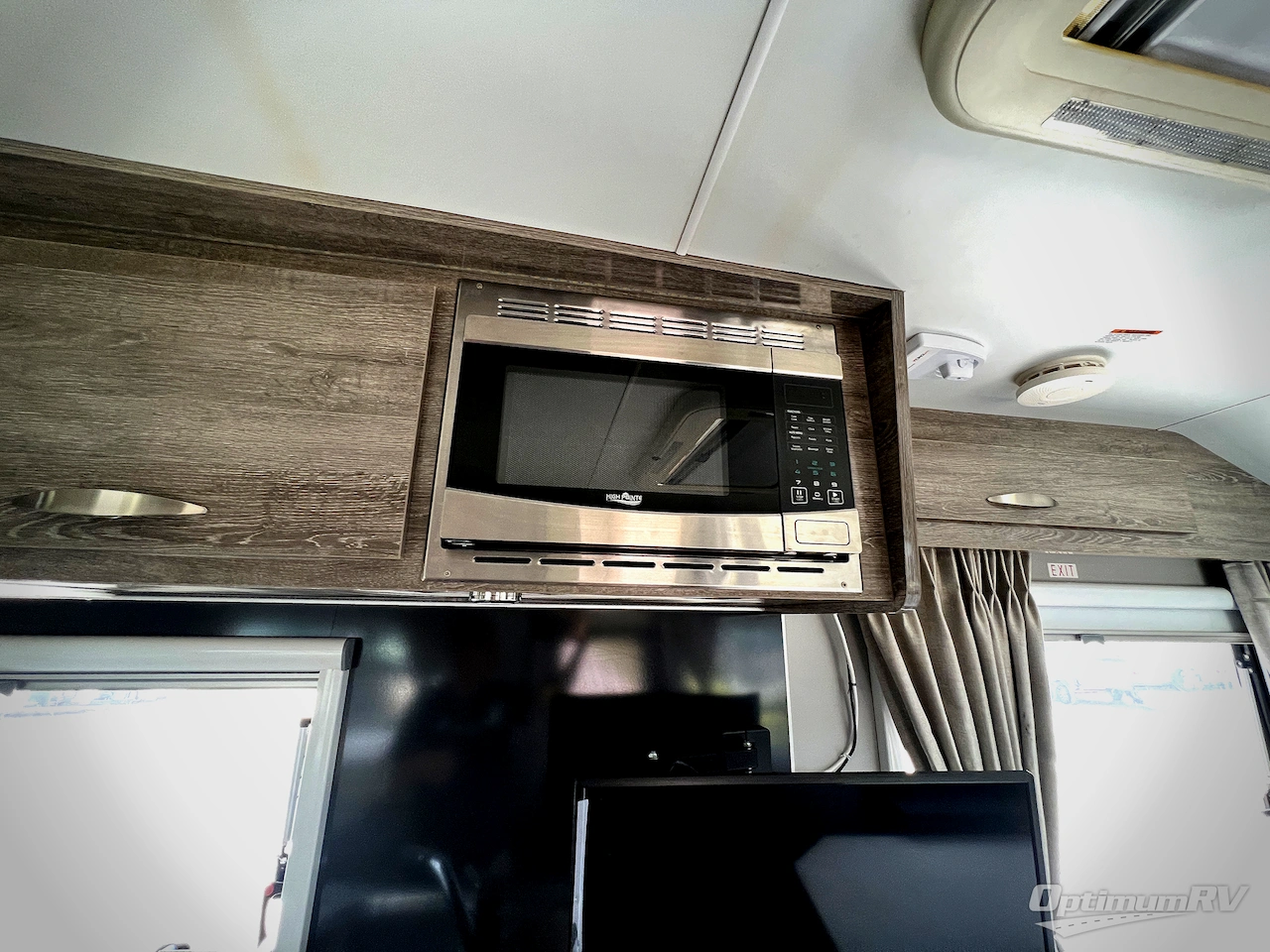 2024 Black Series Camper Black Series Camper HQ19 Photo 10