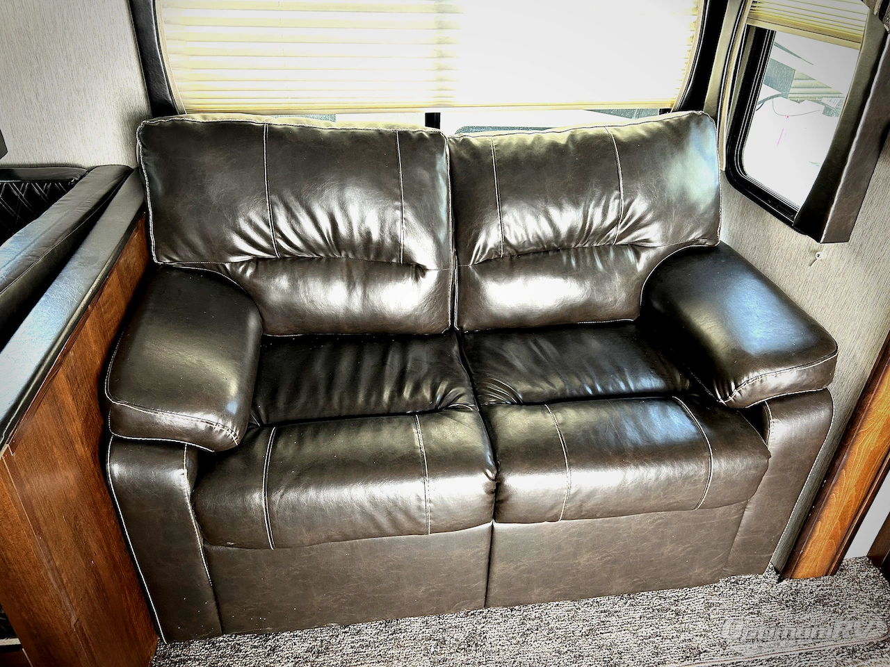 2018 Heartland Pioneer 322 Photo 7
