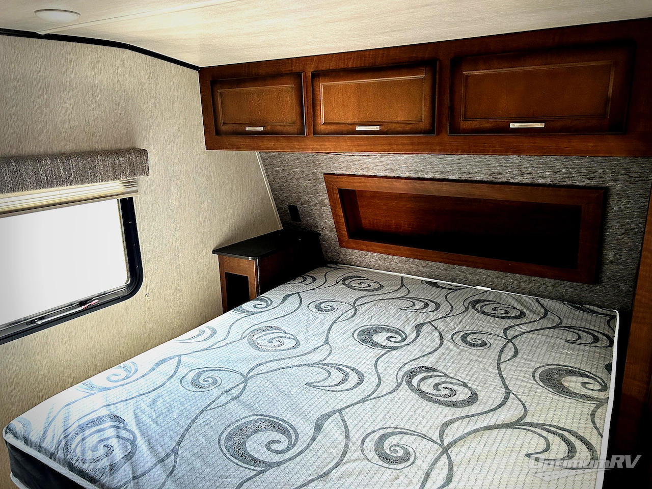 2018 Heartland Pioneer 322 Photo 15