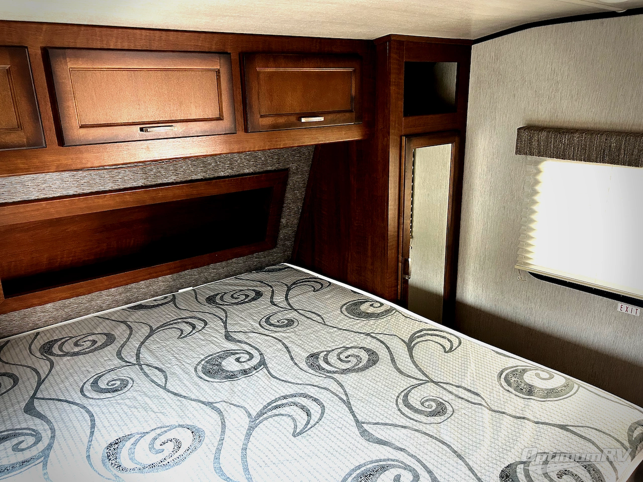 2018 Heartland Pioneer 322 Photo 16