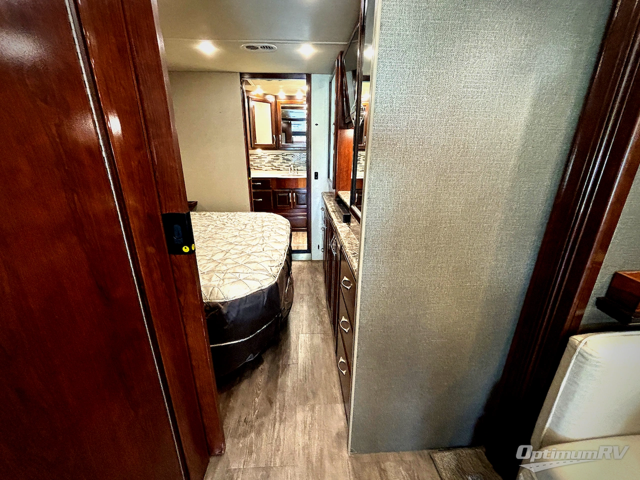 2018 Fleetwood Pace Arrow 36U Photo 15