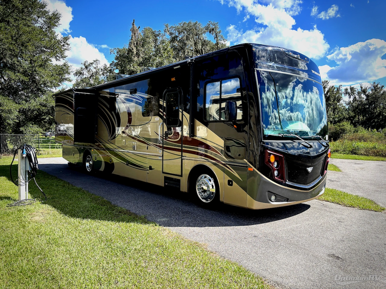 2018 Fleetwood Pace Arrow 36U Photo 1