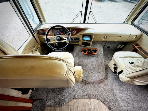 2004 Fleetwood Pace Arrow 35B RV Photo 2