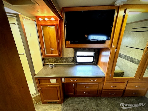 2004 Fleetwood Pace Arrow 35B RV Photo 4