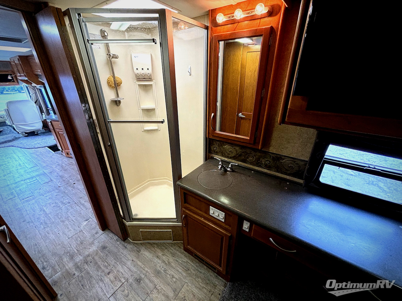 2004 Fleetwood Pace Arrow 35B Photo 10