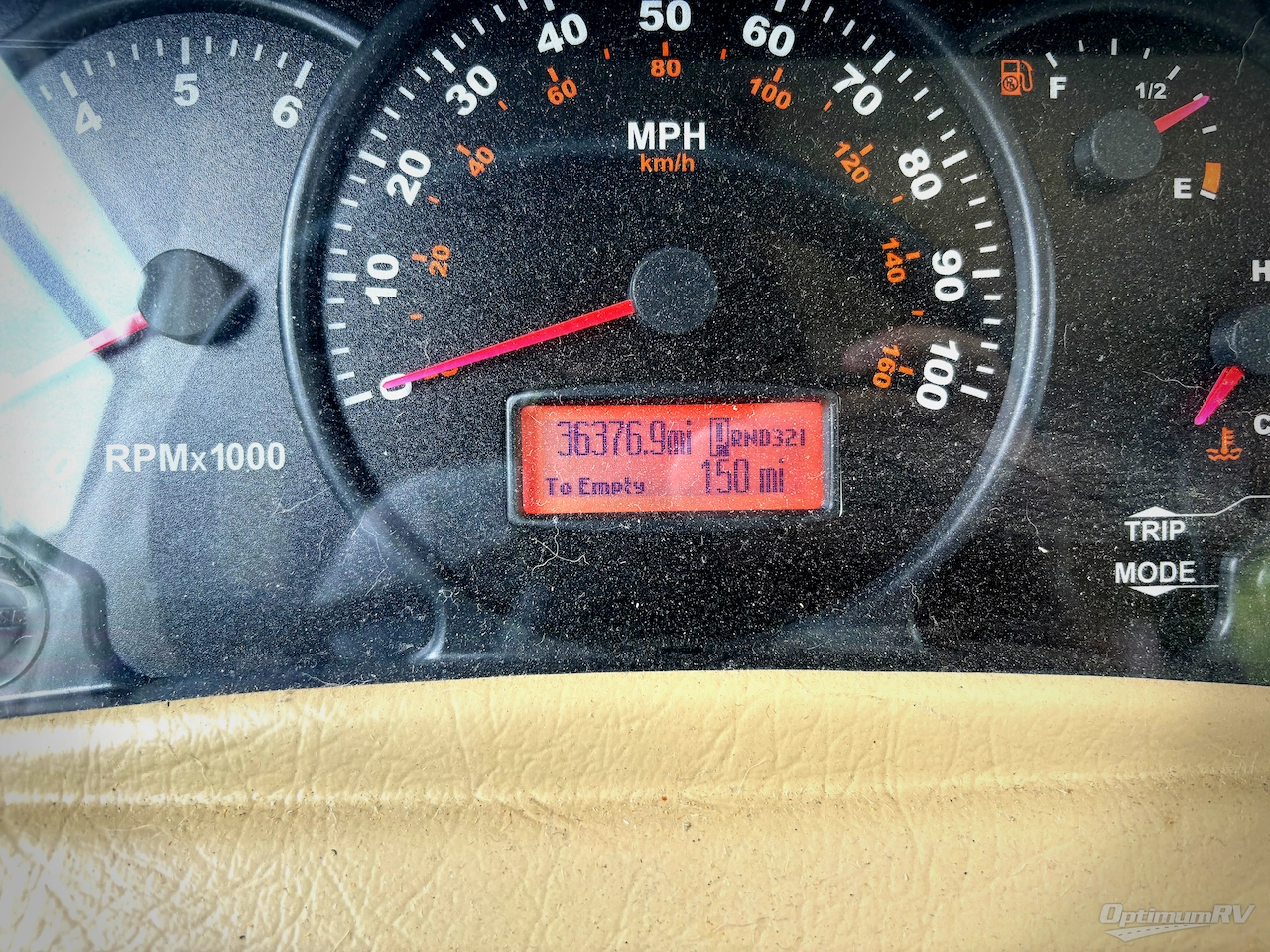 2004 Fleetwood Pace Arrow 35B Photo 20