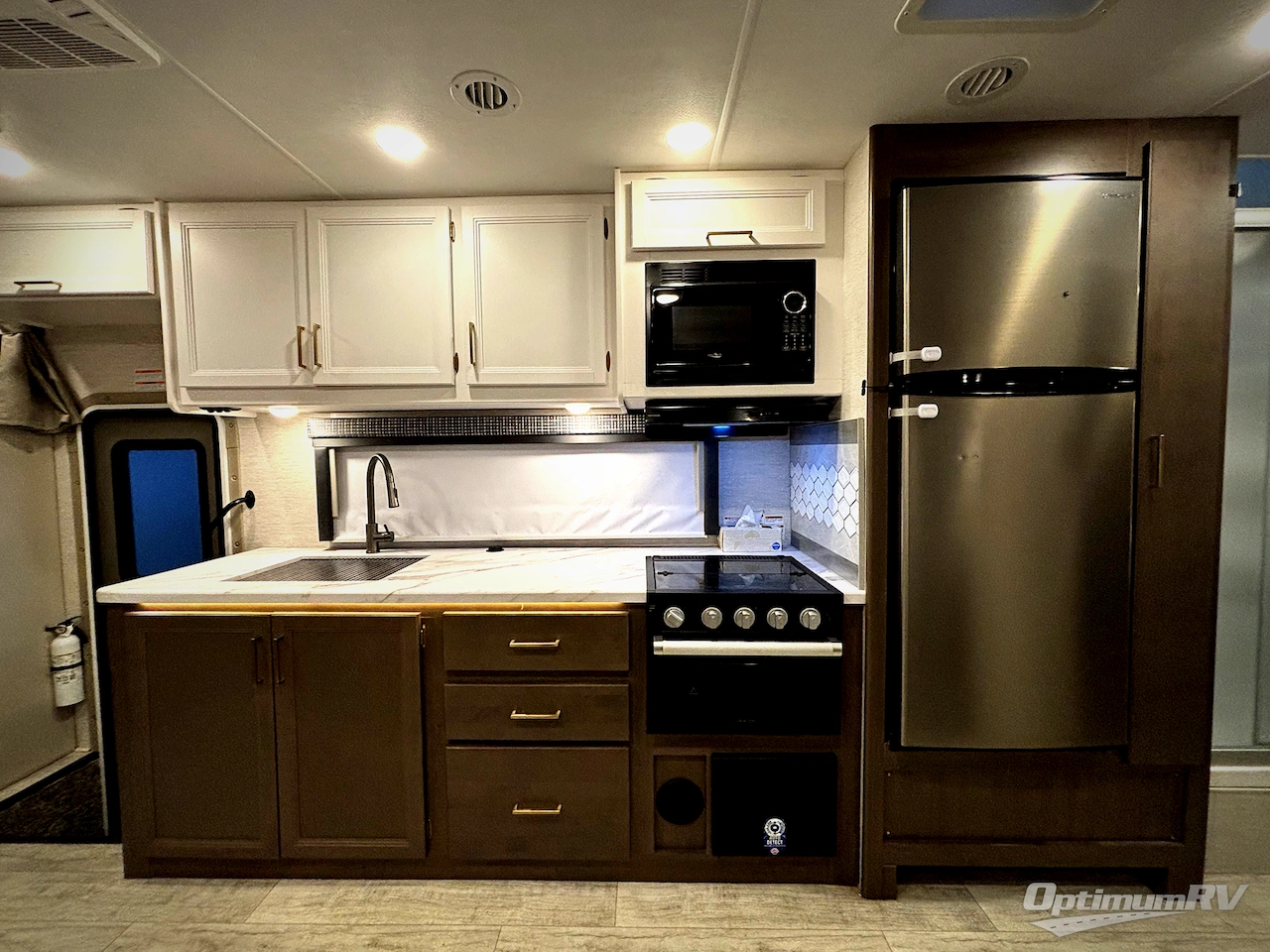 2024 Thor Chateau 31MV Photo 6