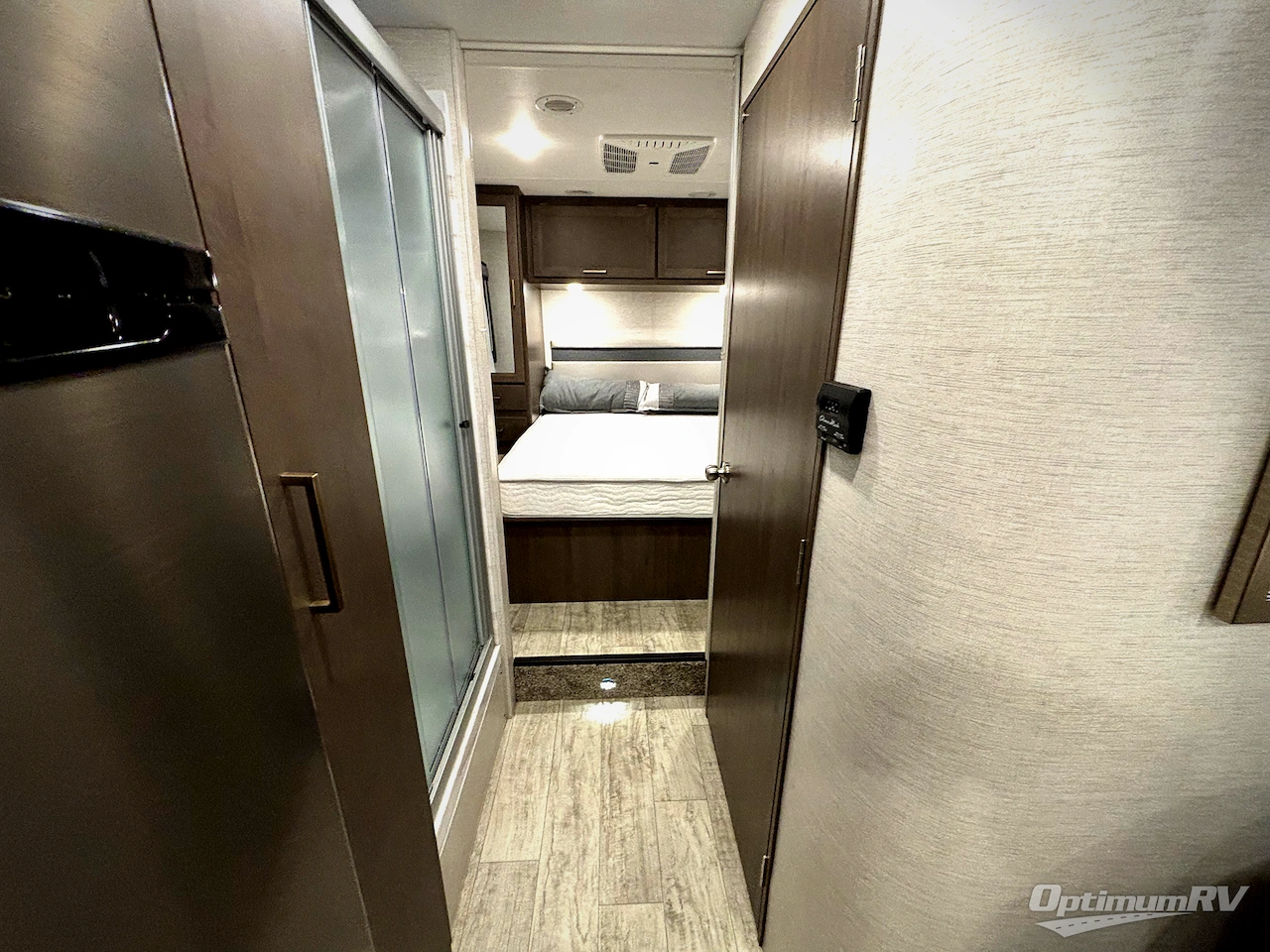 2024 Thor Chateau 31MV Photo 16