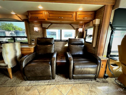 2016 Newmar Ventana 3709 RV Photo 2
