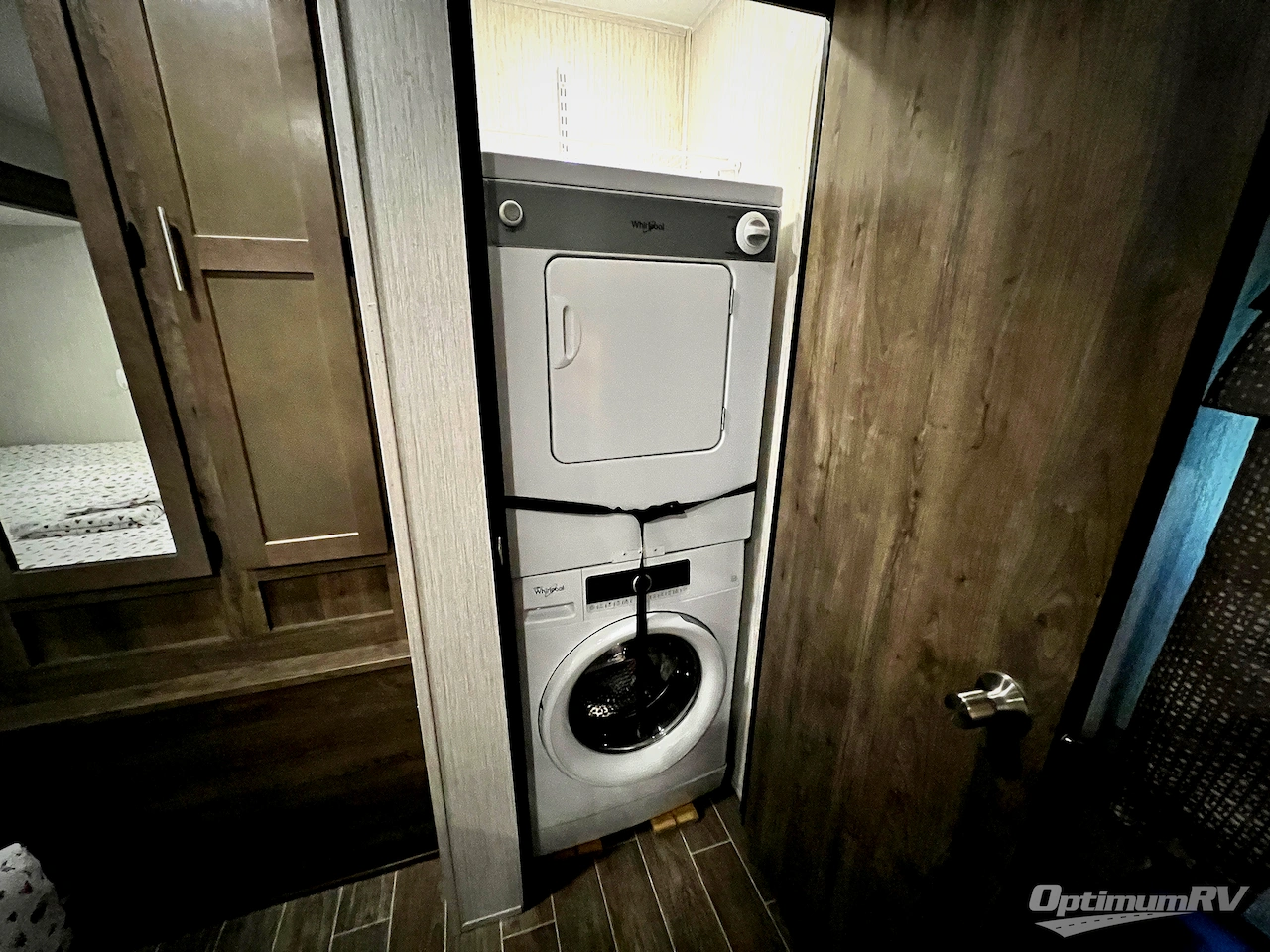 2021 Palomino Puma Destination 39DBT Photo 8