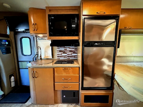 2015 Thor Siesta Sprinter 24SA RV Photo 2