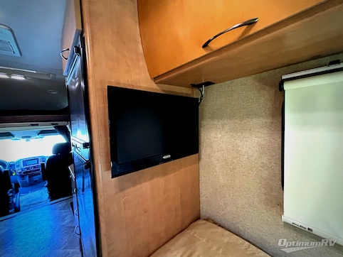 2015 Thor Siesta Sprinter 24SA RV Photo 4