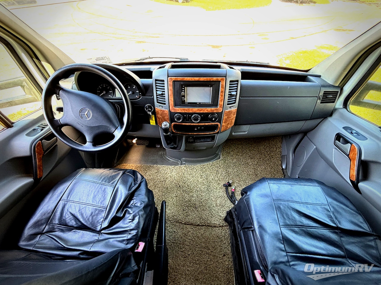 2015 Thor Siesta Sprinter 24SA Photo 8