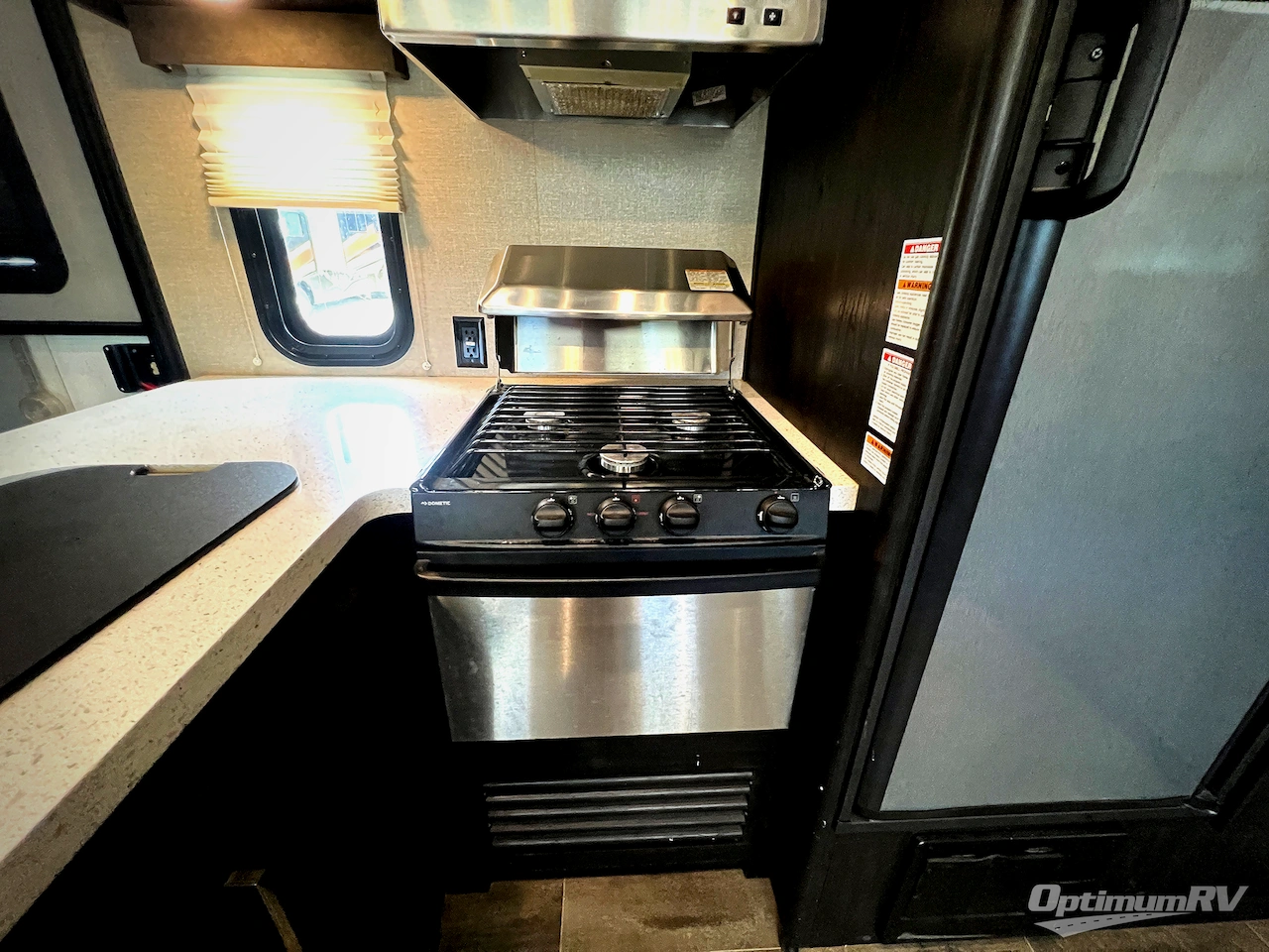 2018 Keystone Impact 351 Photo 10