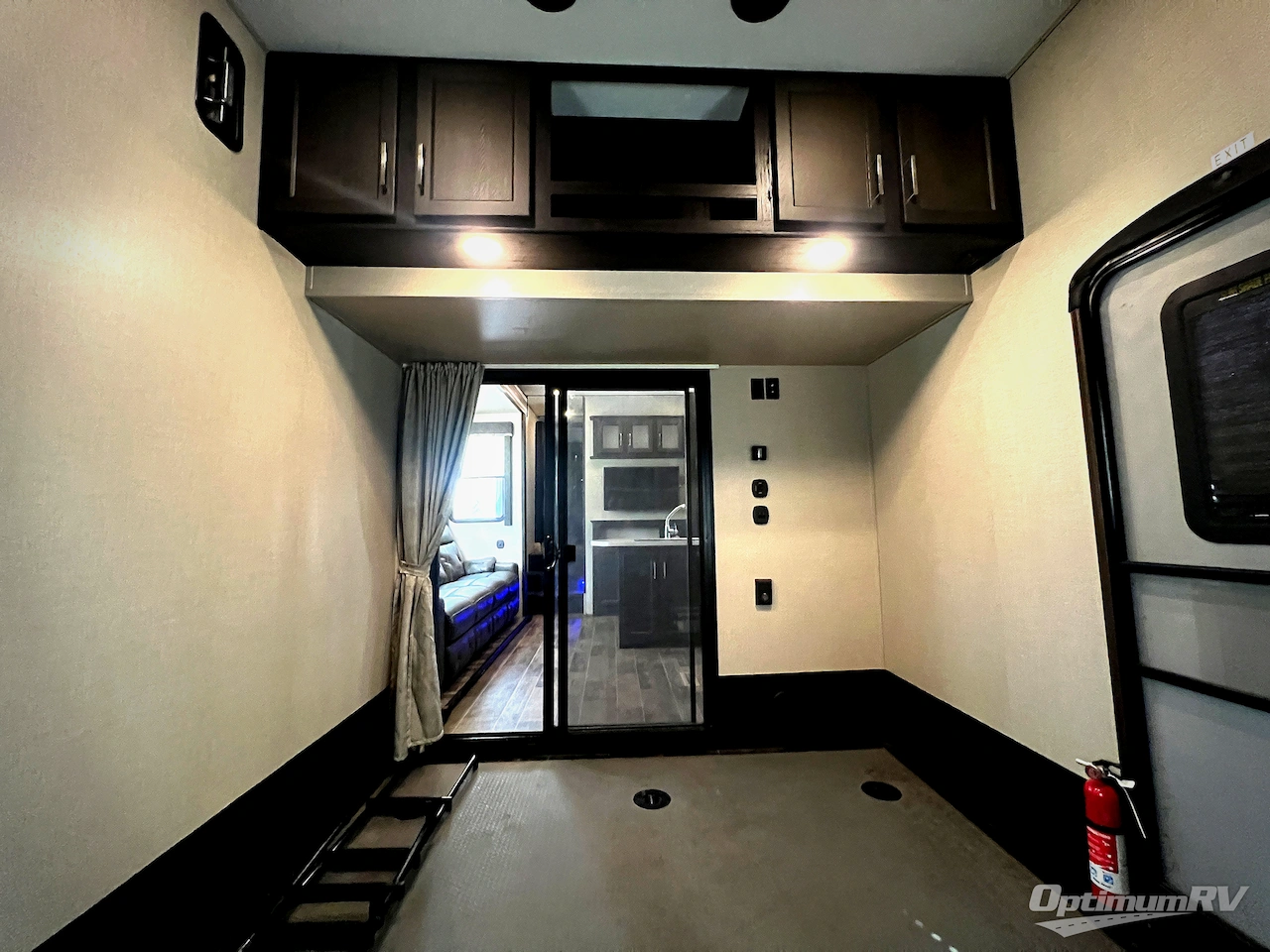 2018 Keystone Impact 351 Photo 17