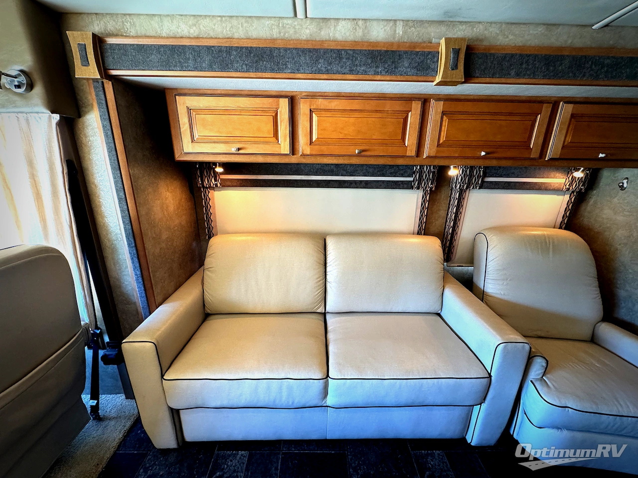 2013 Itasca Sunova 33C Photo 11