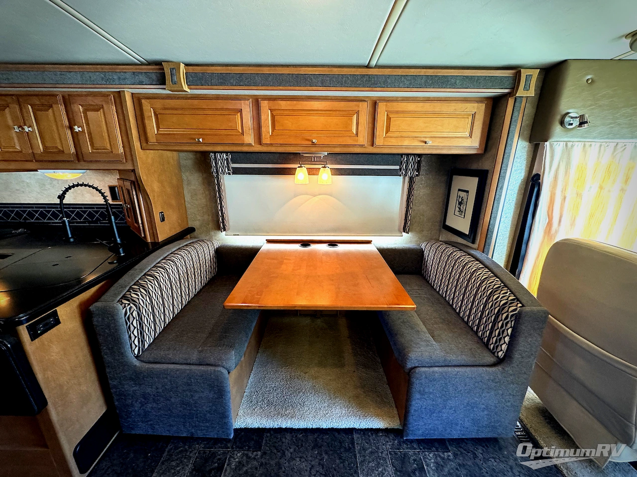 2013 Itasca Sunova 33C Photo 13