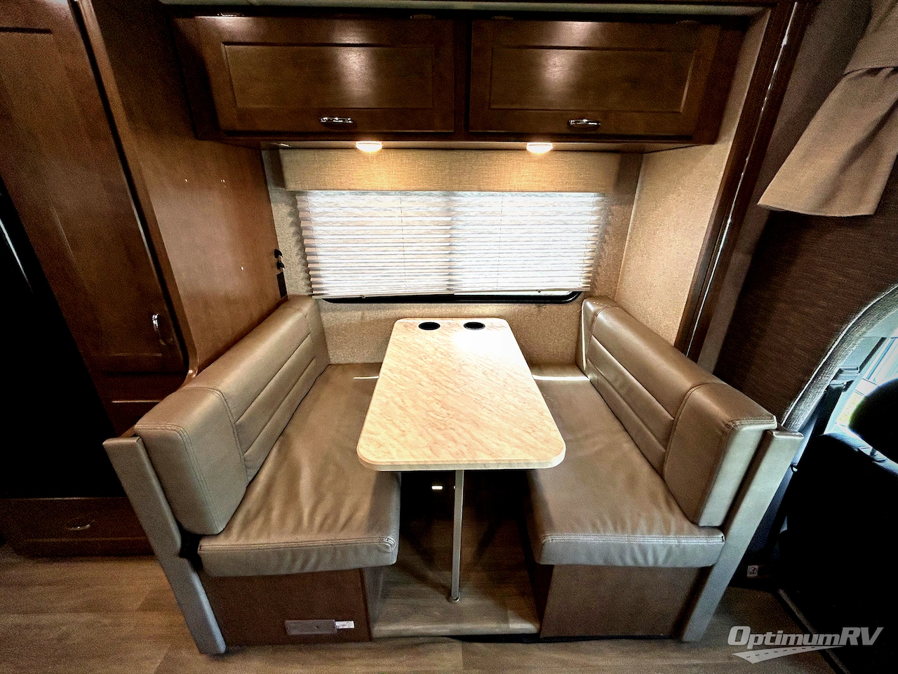 2020 Winnebago Vita 24F Photo 12