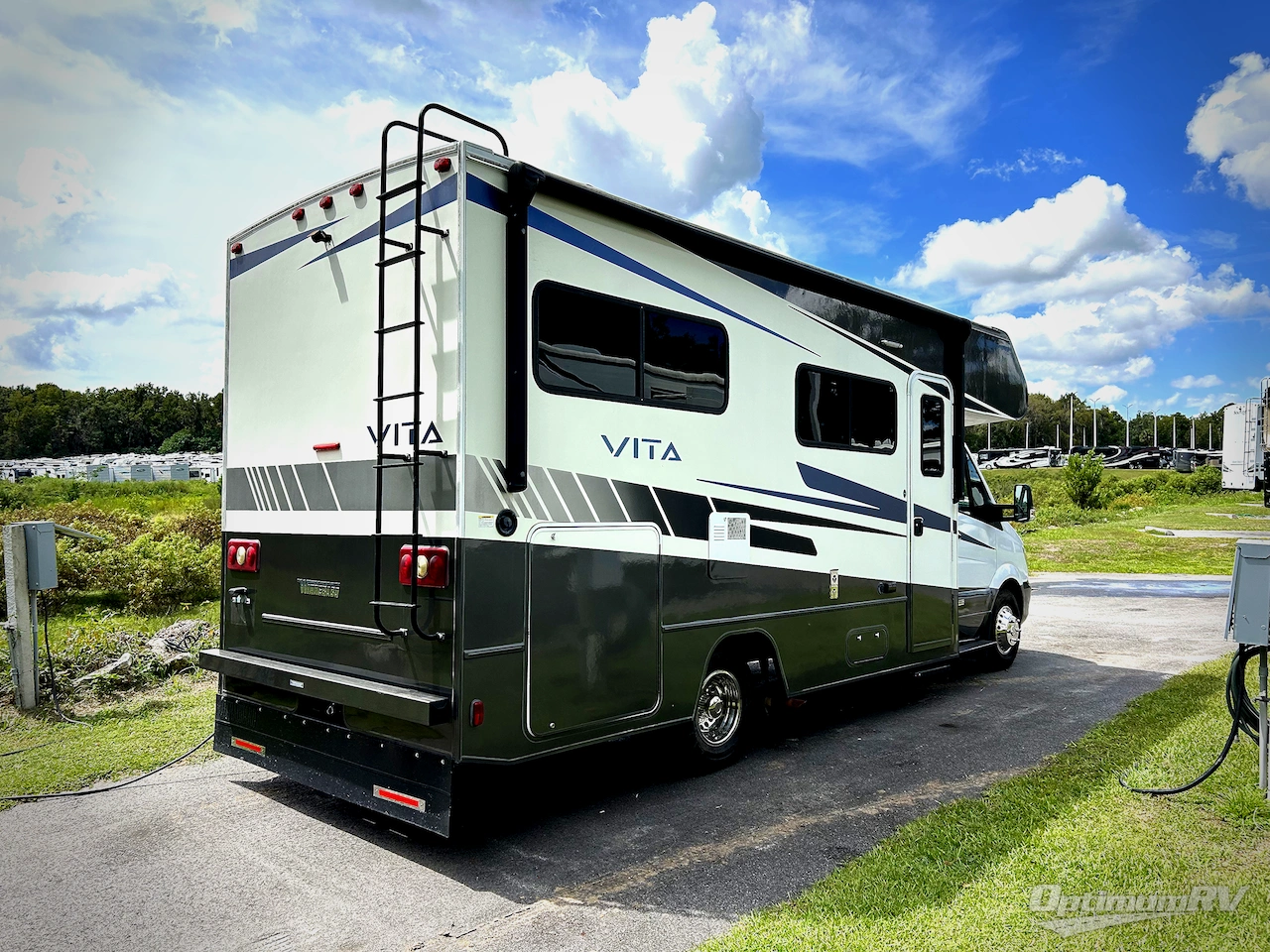 2020 Winnebago Vita 24F Photo 2