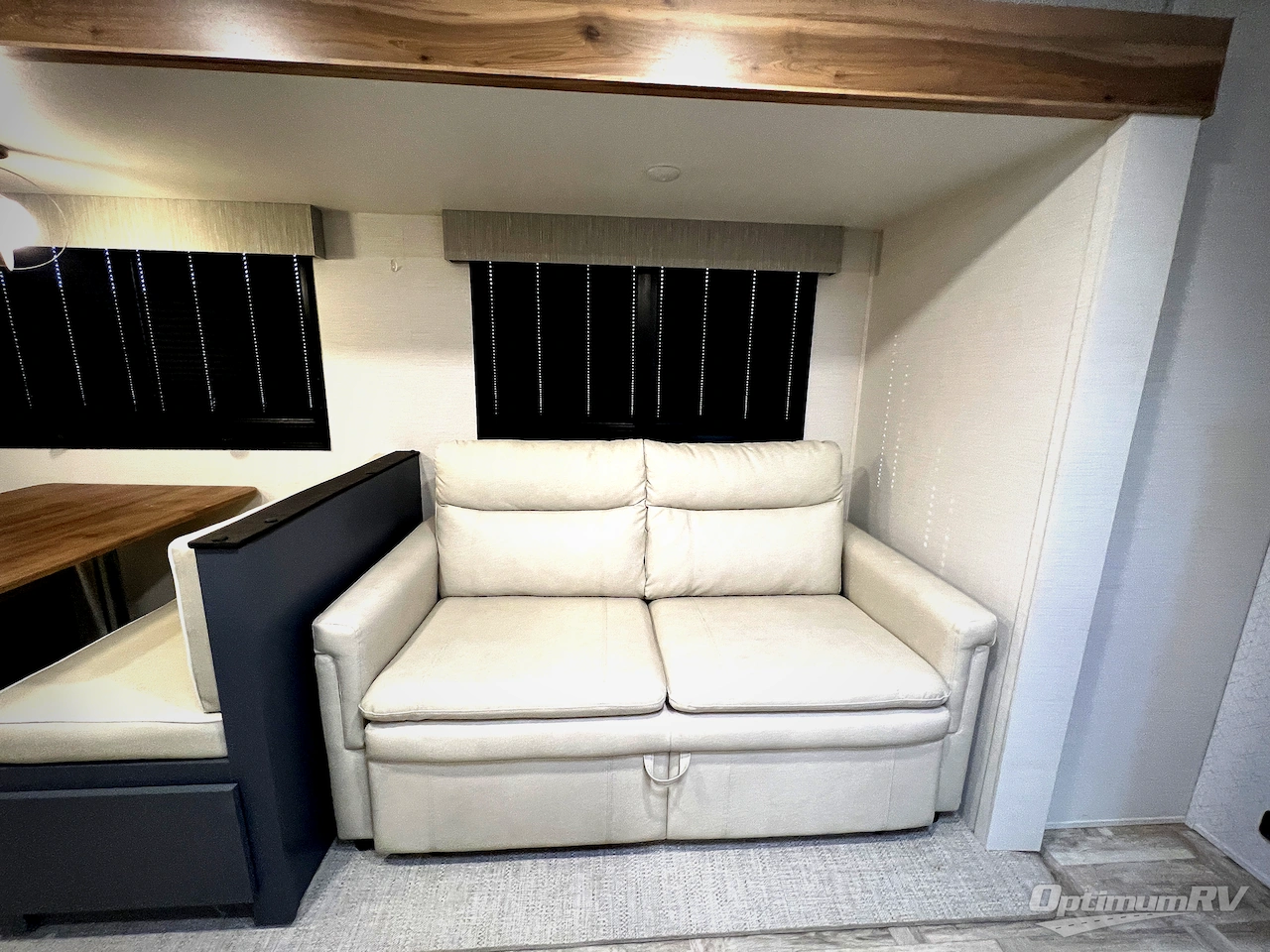 2025 Prime Time Tracer 308BH Photo 7